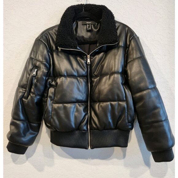 Forever 21 Women’s Faux Leather Bomber Jacket Black Sherpa Collar Size M Medium - Picture 1 of 6